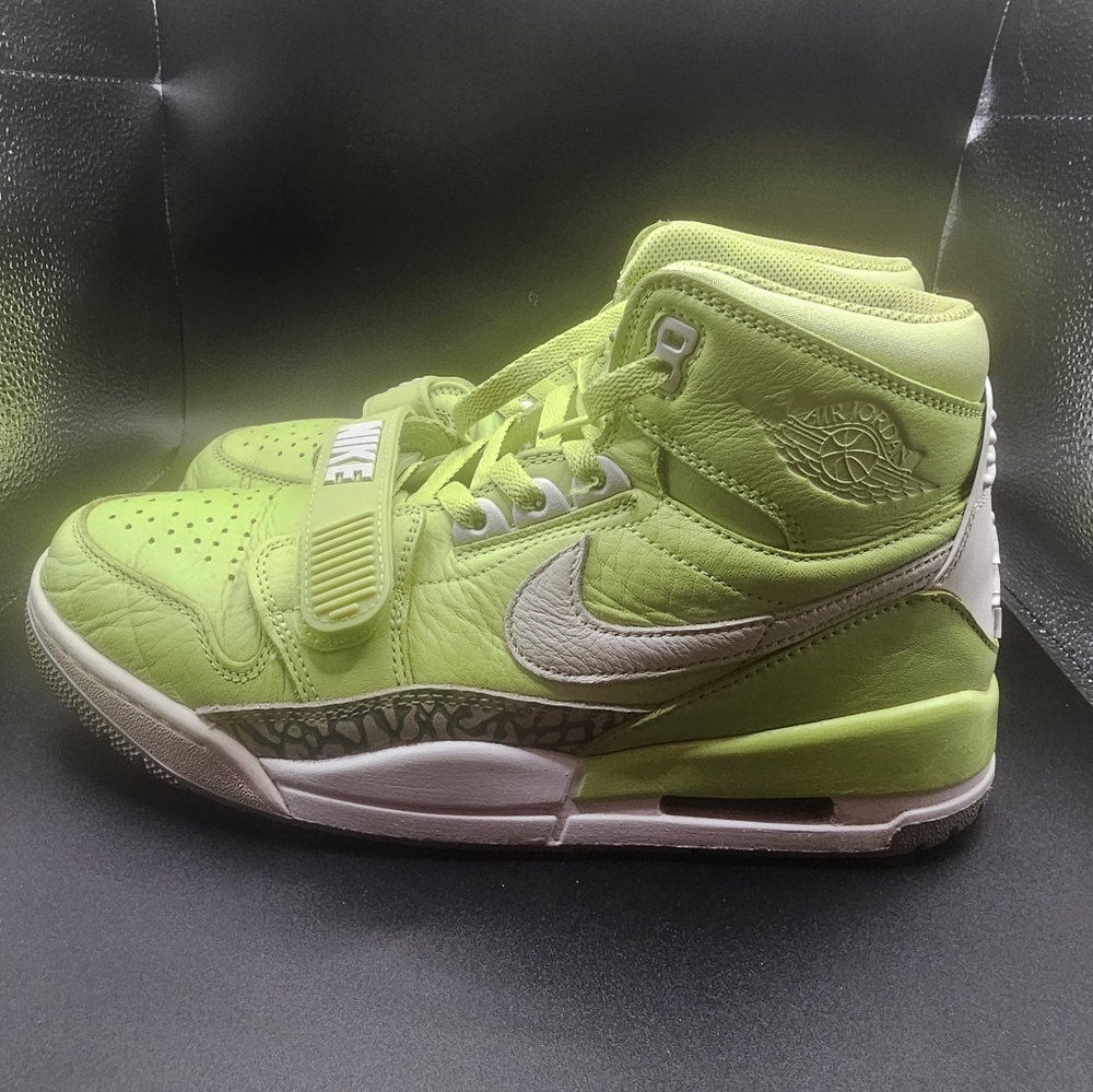 Jordan Legacy 312Ghost Green SIZE10 VNDS